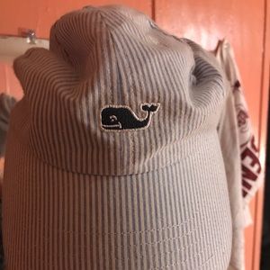 vineyard vines hat